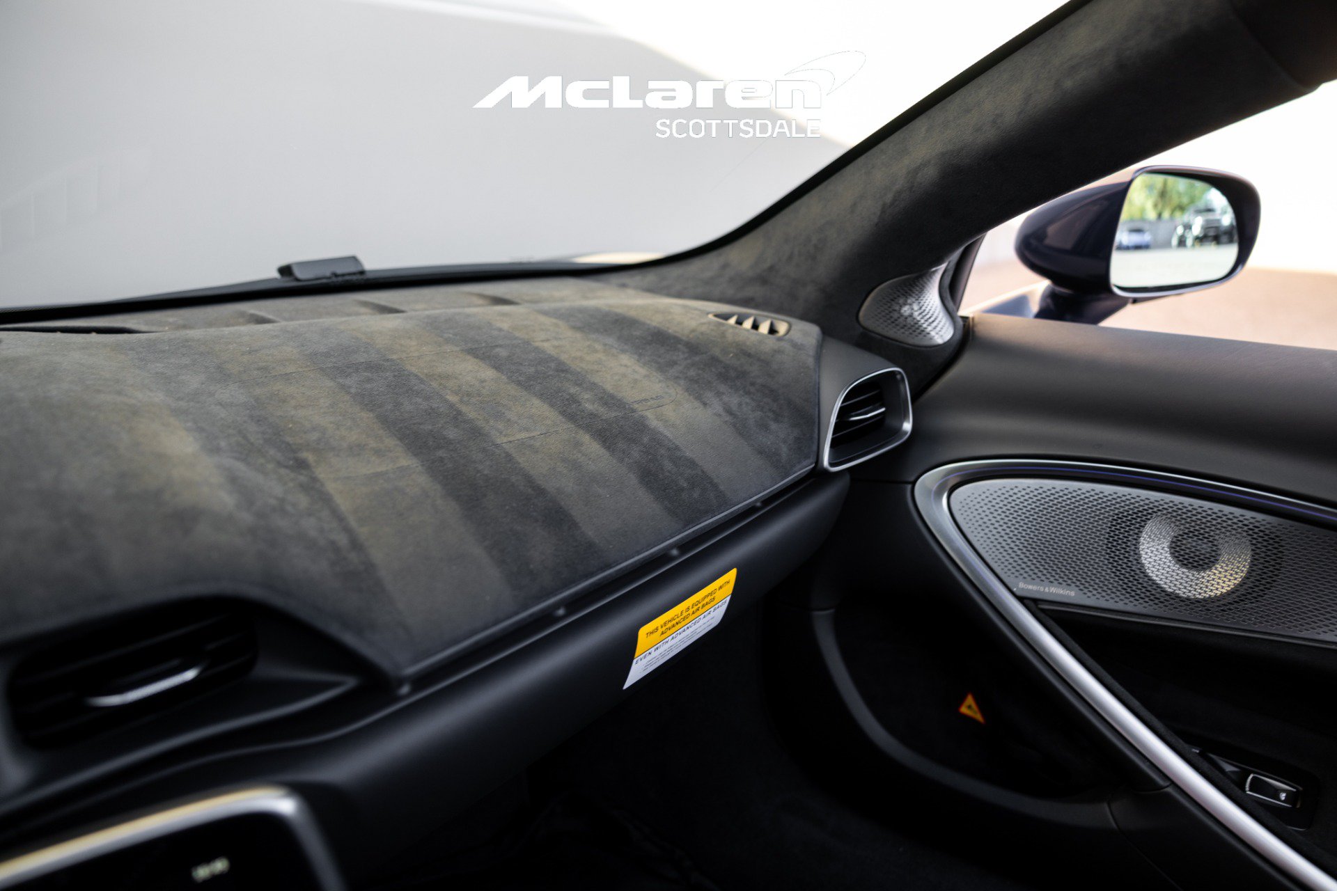 Used 2025 McLaren Artura Spider RWD image 36