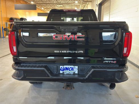 Used 2020 GMC Sierra 2500 AT4 w/ AT4 Premium Package image 5