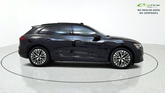 Used 2024 Audi Q8 e-tron Prestige w/ Prestige Package AWD/4WD image 11