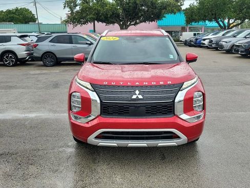 Used 2024 Mitsubishi Outlander SEL FWD image 2
