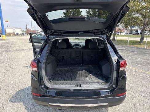 Certified 2024 Chevrolet Equinox LT w/ LPO, Floor Liner Package image 47