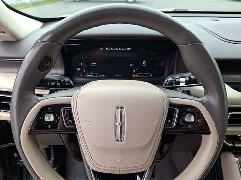 Certified 2022 Lincoln Aviator Reserve w/ Equipment Group 201A image 19