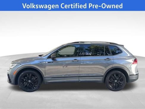 Certified 2022 Volkswagen Tiguan SE R-Line image 2