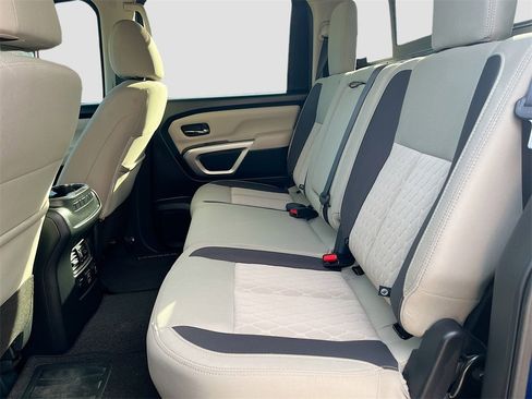 Used 2024 Nissan Titan SV w/ SV Convenience Package image 24