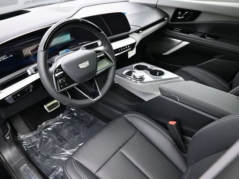 New 2027 Cadillac Optiq Premium Sport w/ LPO, Floor Liner Package AWD/4WD image 10