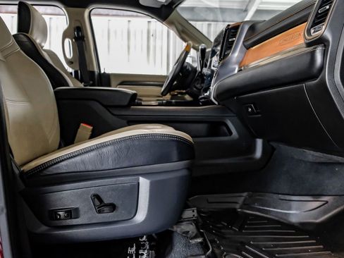 Used 2022 RAM 3500 Limited image 33