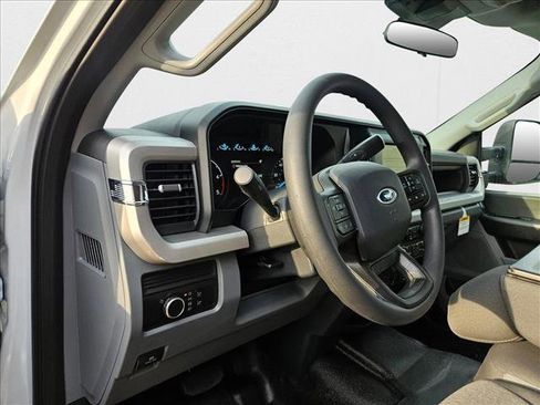 New 2025 Ford F450 XL image 3