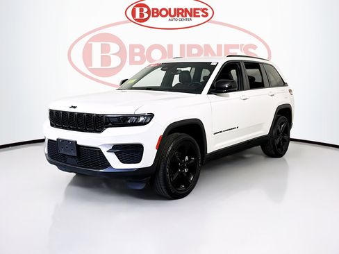 Used 2022 Jeep Grand Cherokee Altitude image 6