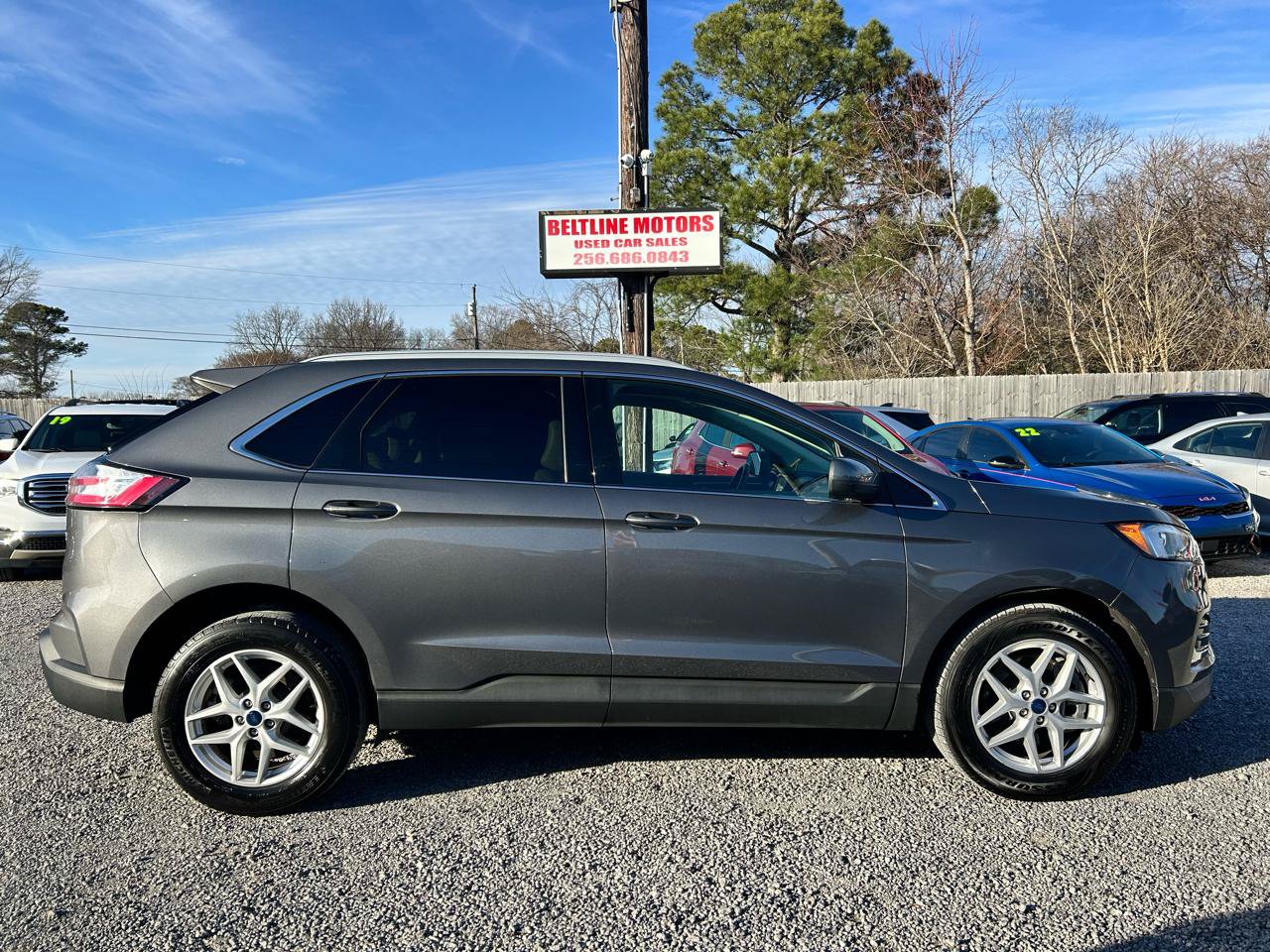 Used 2022 Ford Edge SEL w/ Convenience Package AWD/4WD image 3