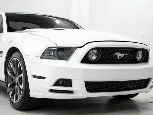 Used 2013 Ford Mustang GT Premium RWD image 14