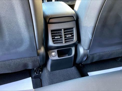 Used 2023 Kia Seltos S image 30