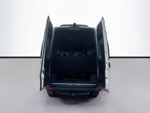 Used 2024 Mercedes-Benz Sprinter 2500 image 10