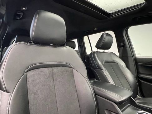 Used 2024 Jeep Grand Cherokee Altitude AWD/4WD image 7