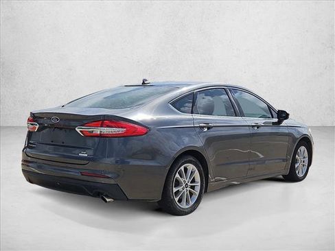Used 2020 Ford Fusion SE image 5