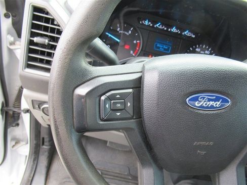 Used 2017 Ford F550 2WD Regular Cab Super Duty image 20