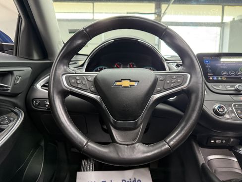 Used 2019 Chevrolet Malibu LT w/ LT Plus Package FWD image 13