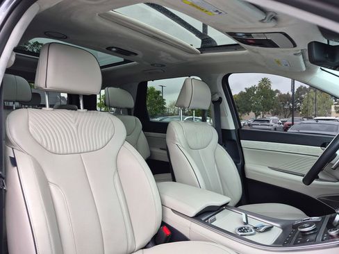 Used 2024 Hyundai Palisade Calligraphy image 31