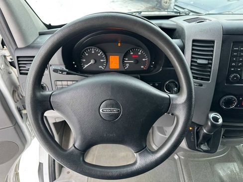 Used 2016 Freightliner Sprinter 2500 image 23