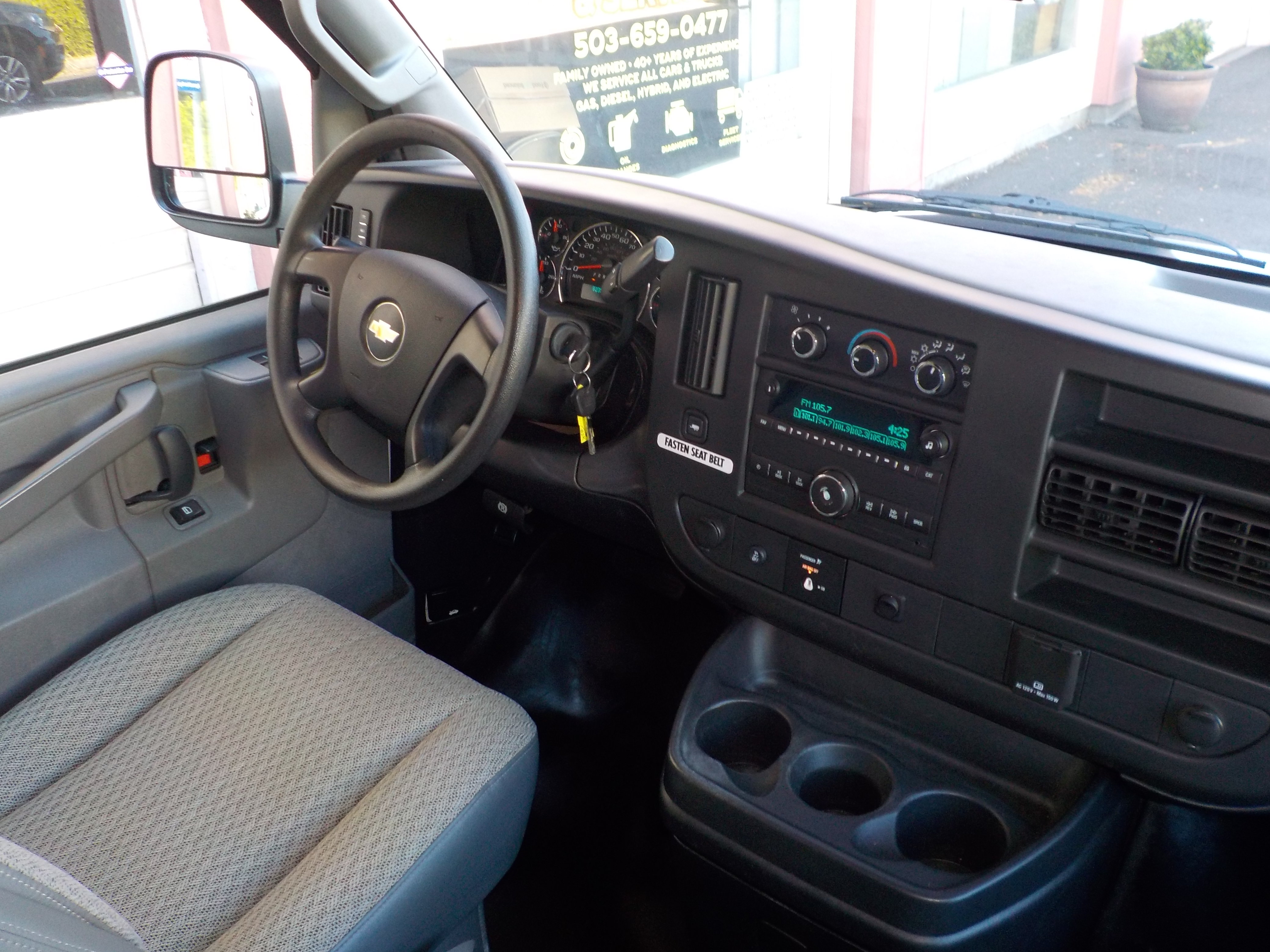 Used 2016 Chevrolet Express 2500 RWD image 24