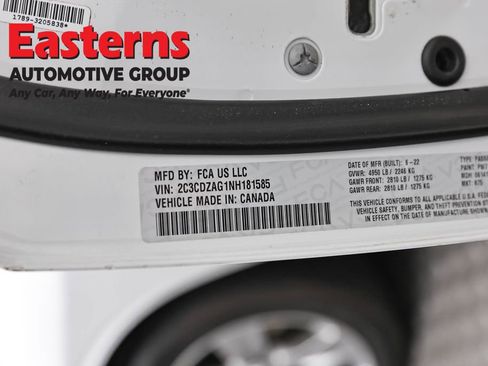 Used 2022 Dodge Challenger SXT image 33