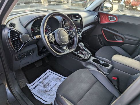 Used 2022 Kia Soul Turbo image 12