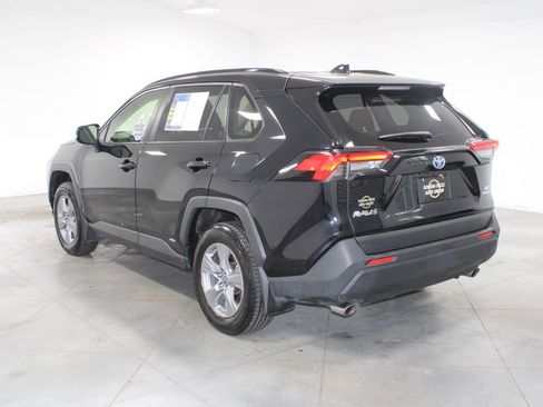 Used 2023 Toyota RAV4 XLE w/ Convenience Package image 7