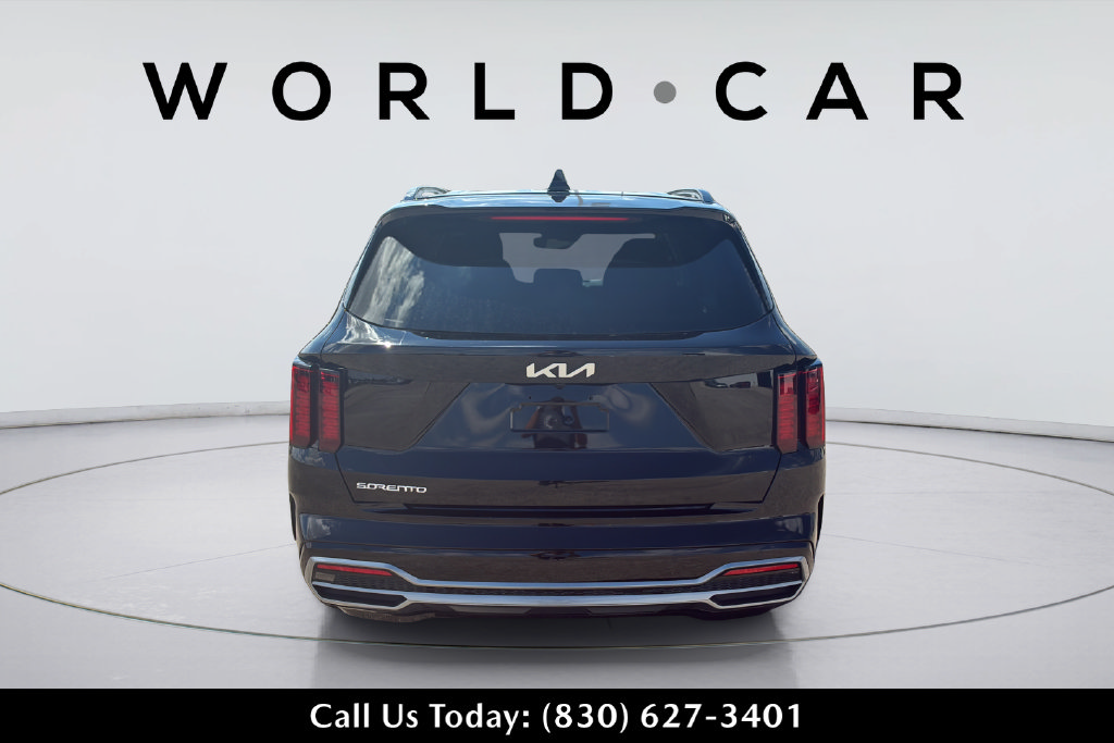 Used 2023 Kia Sorento S FWD image 4