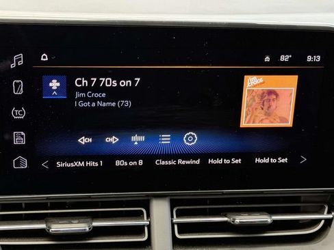 Used 2025 Chevrolet Trax LT w/ LT Convenience Package FWD image 29