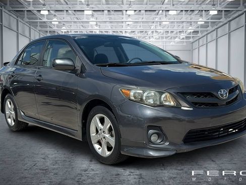 Used 2013 Toyota Corolla S FWD image 7