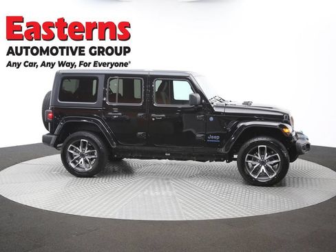 Used 2024 Jeep Wrangler Unlimited AWD/4WD image 46