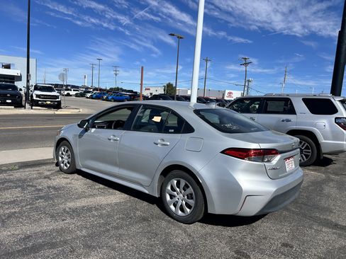 Certified 2026 Toyota Corolla LE FWD image 3