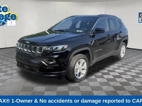 Used 2024 Jeep Compass Latitude w/ Convenience Group AWD/4WD image 1