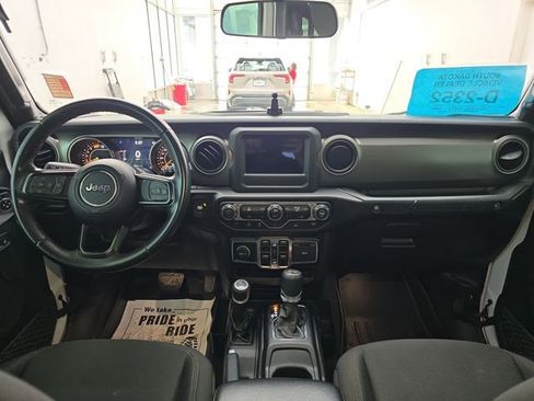 Used 2021 Jeep Wrangler Unlimited Sport S image 12