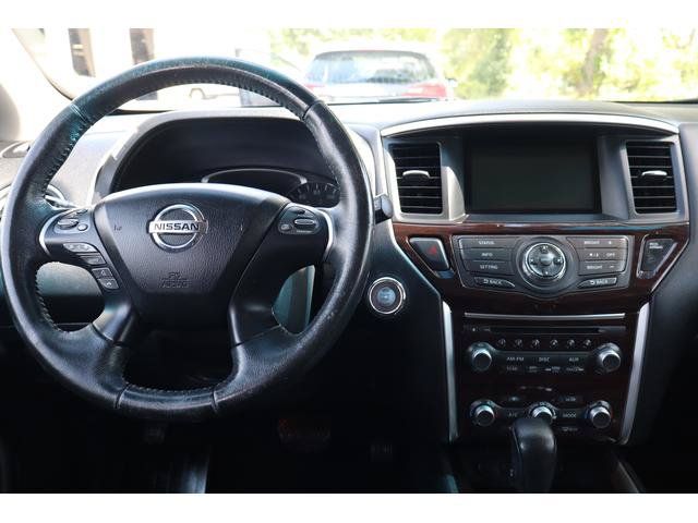 Used 2015 Nissan Pathfinder SL w/ Trailer Tow Package FWD image 12