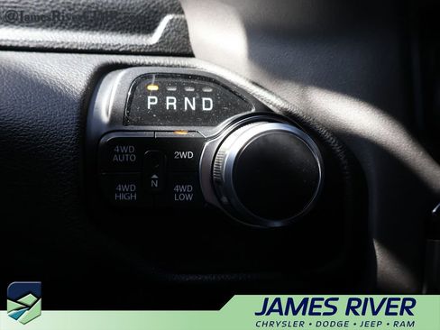 Used 2021 RAM 1500 Big Horn image 32