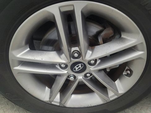 Used 2018 Hyundai Santa Fe Sport w/ 2.4L Value Package 02 FWD image 31