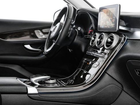 Used 2017 Mercedes-Benz GLC 300 4MATIC Coupe image 22