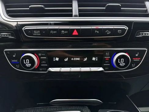 Used 2018 Audi Q7 3.0T Prestige image 33