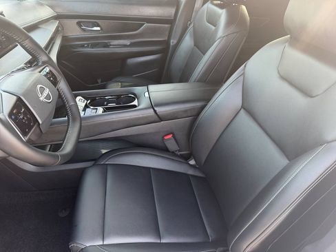 Used 2025 Nissan Murano SV AWD/4WD image 10