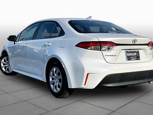 Used 2025 Toyota Corolla LE FWD image 12