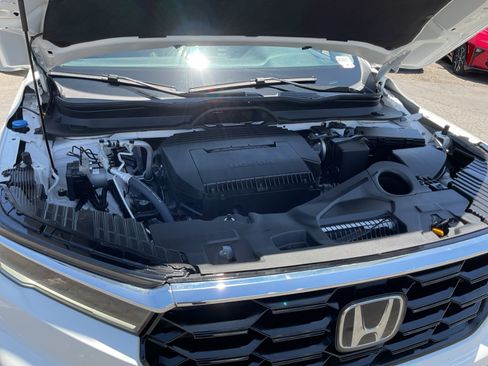 Used 2025 Honda Pilot Touring image 22
