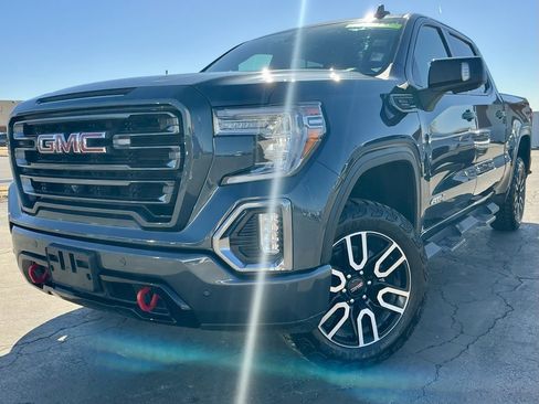 Used 2021 GMC Sierra 1500 AT4 w/ AT4 Value Package image 3