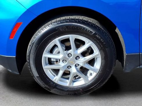 Used 2024 Chevrolet Equinox LT w/ LPO, Floor Liner Package FWD image 10