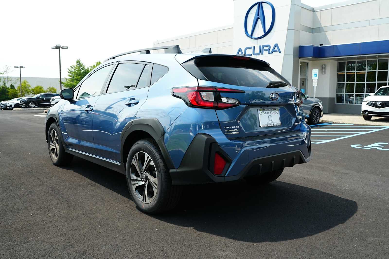 Used 2024 Subaru Crosstrek 2.0i Premium AWD/4WD image 5