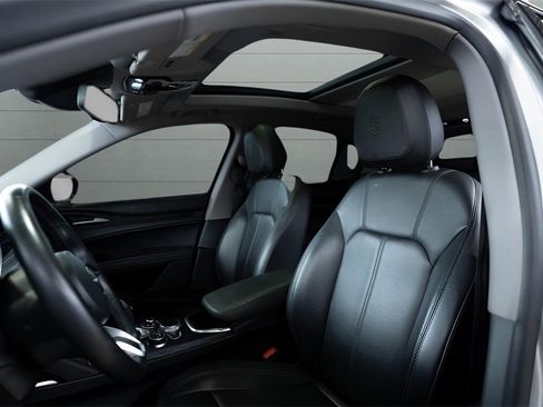 Used 2021 Alfa Romeo Stelvio Sprint w/ Nero Edizione image 2