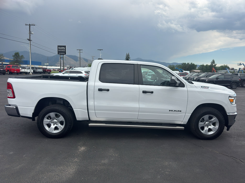 Used 2023 RAM 1500 Big Horn AWD/4WD image 3