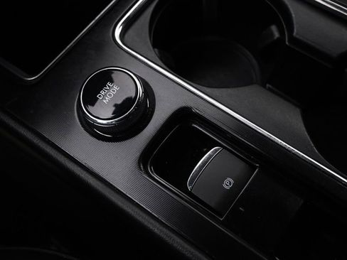 Certified 2022 Lincoln Corsair AWD w/ Equipment Group 101A image 33