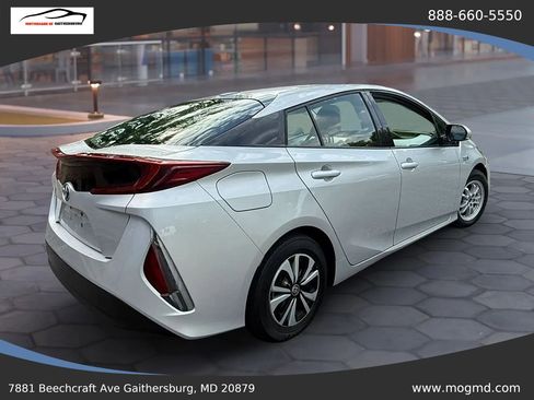 Used 2017 Toyota Prius Prime Premium FWD image 10