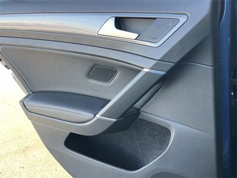 Used 2018 Volkswagen Golf Alltrack SEL image 17