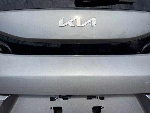 Certified 2025 Kia Soul LX w/ LX Technology Package image 17